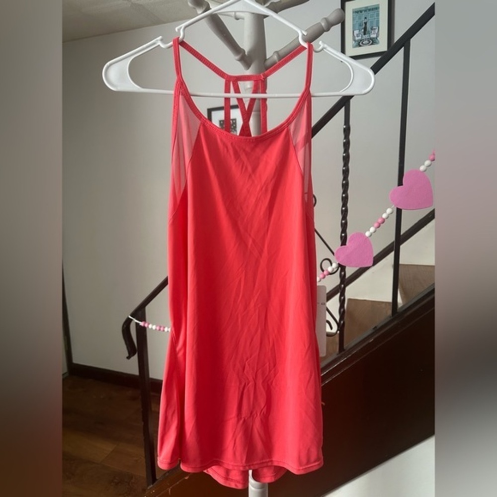 NWT Layer 8 Tank Top